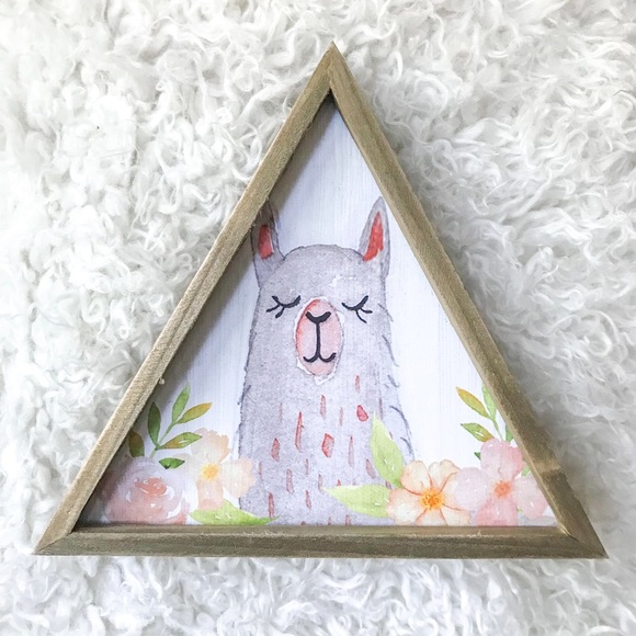 Llama Triangle Home Decor - Picture 3 of 3
